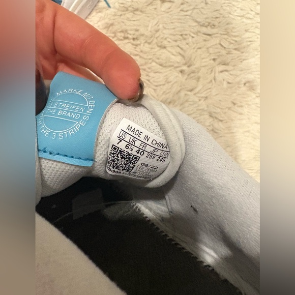 Adidas Forum Low x André Saraiva "Love Union" sneaker in Cloud White and Aqua - Picture 4 of 13